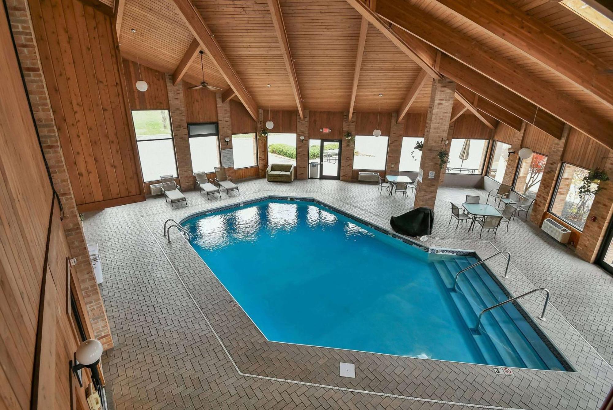 Baymont By Wyndham Zanesville Exteriör bild
