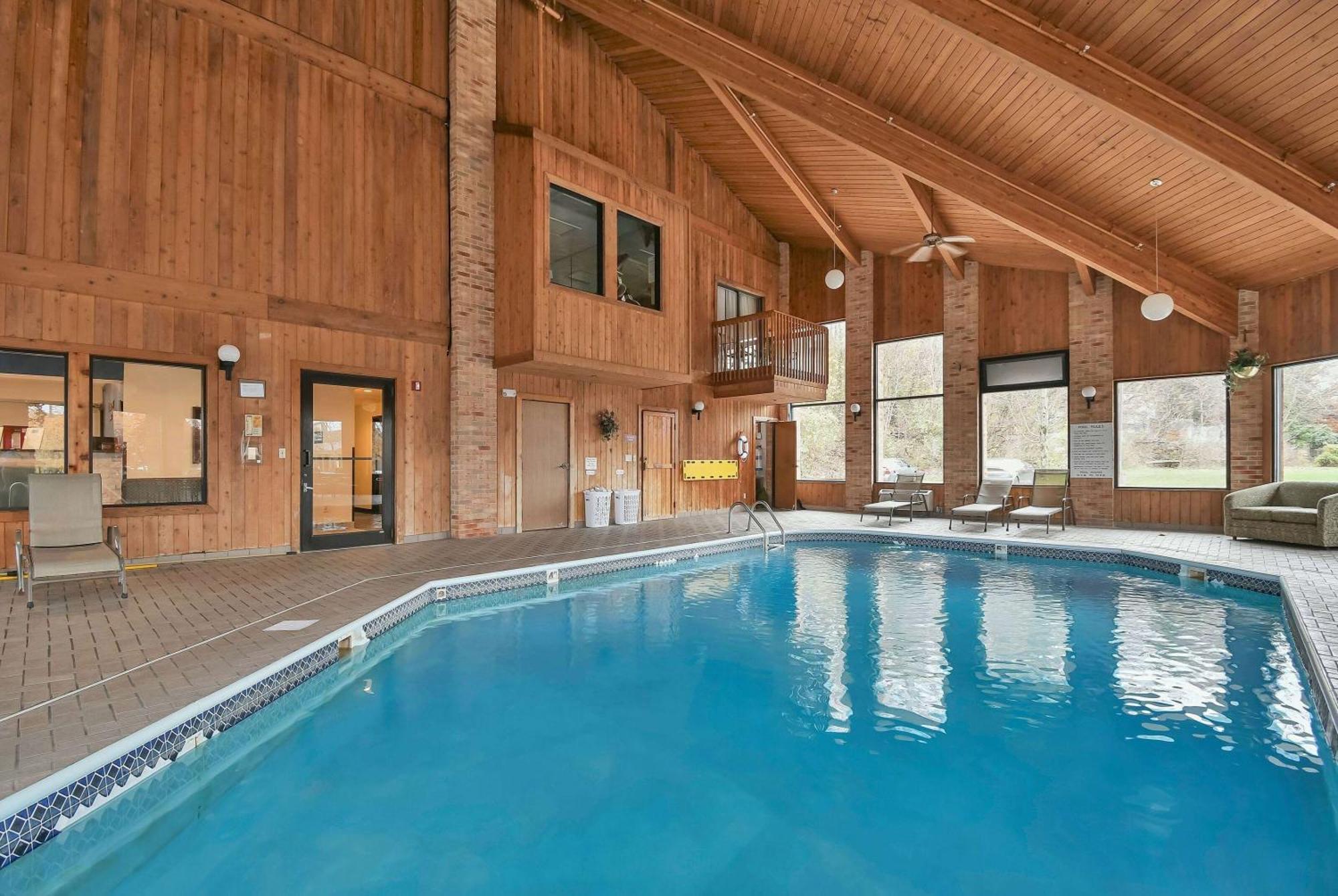 Baymont By Wyndham Zanesville Exteriör bild